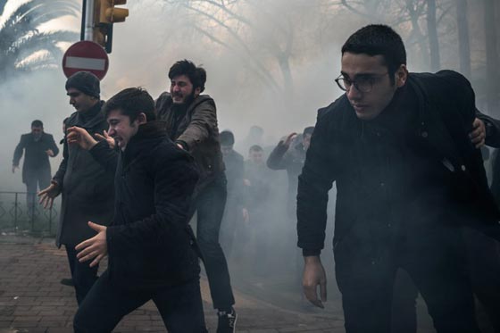 صحيفة زمان تتحدث عن اسود يوم في تاريخ الصحافة التركية صورة رقم 15 صحيفة زمان تتحدث عن اسود يوم في تاريخ الصحافة التركية صورة رقم 15