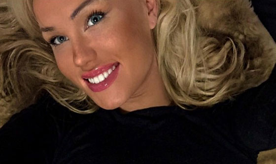 تكليف عارضة ازياء بكيني لاجراء دراسات عن الشريعة الاسلامية صورة رقم 12