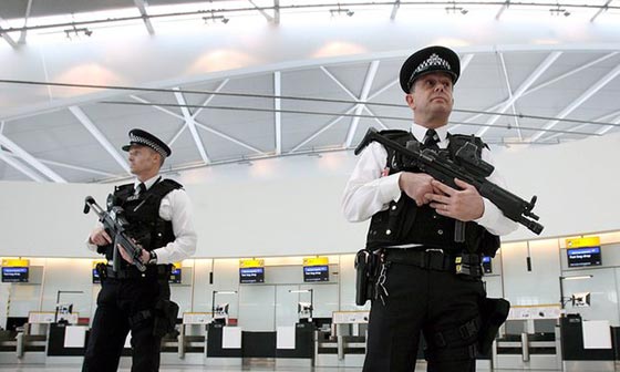 حرمان مسيحي من السفر وانزاله من الطائرة للاشتباه بانه مسلم ارهابي صورة رقم 4