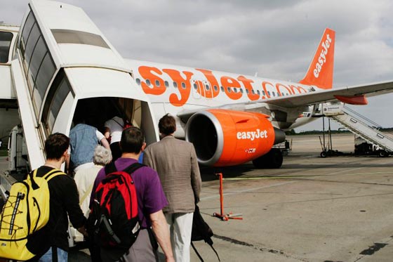 حرمان مسيحي من السفر وانزاله من الطائرة للاشتباه بانه مسلم ارهابي صورة رقم 5