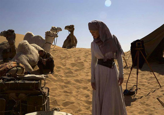 الرحالة نيكول كيدمان قادمة الى حائل على ظهر جمل صورة رقم 7