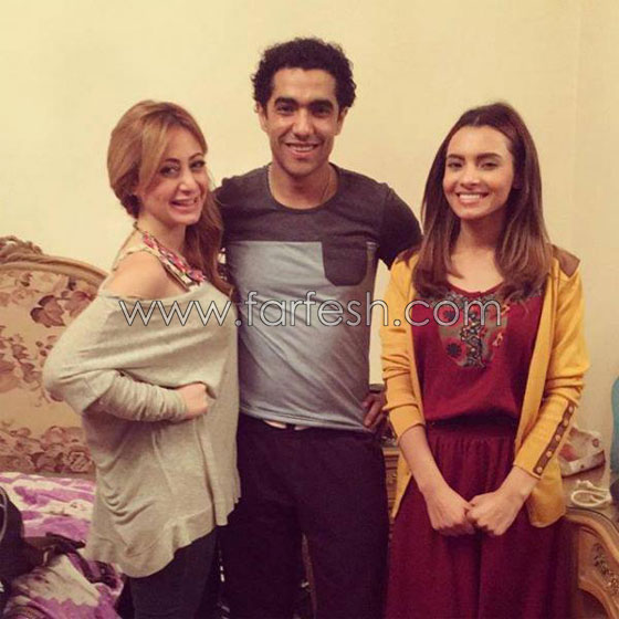 صور كارمن سليمان في مسلسل رمضان (ليالي الحلمية) مع شقيق شيرين صورة رقم 1