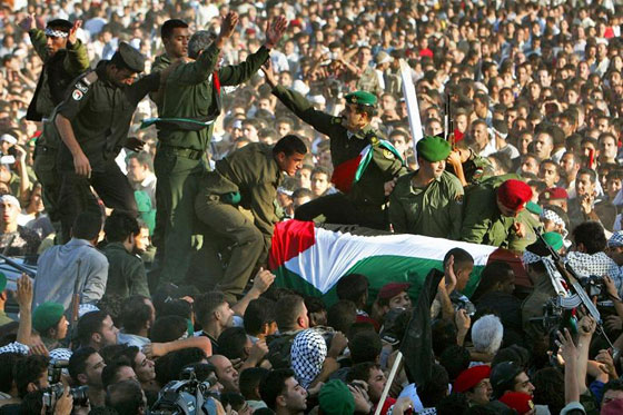 القضاء الفرنسي يحسم موقفه بشأن اغتيال عرفات بعد 3 اشهر صورة رقم 7 القضاء الفرنسي يحسم موقفه بشأن اغتيال عرفات بعد 3 اشهر صورة رقم 7