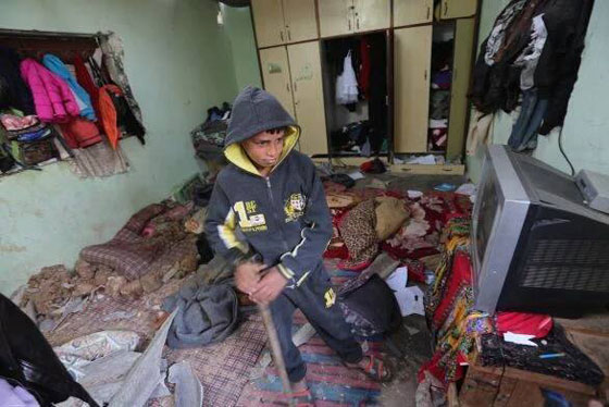  استشهاد طفل فلسطيني في غارات جوية شنتها اسرائيل على غزة صورة رقم 2