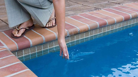 حرمان بوسني لابنته من السباحة يدخله السجن!! صورة رقم 1 حرمان بوسني لابنته من السباحة يدخله السجن!! صورة رقم 1