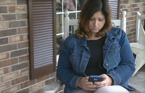 هيصة في مدرسة الطالب سرق صور معلمته منزوعة.. وهذا هو رد فعلها صورة رقم 5