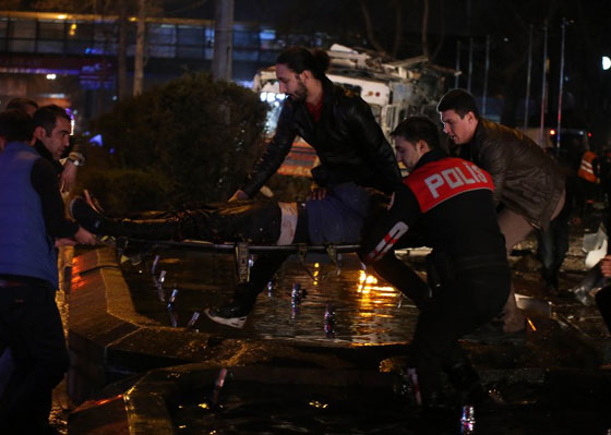 34 قتيلا في تفجير سيارة مفخخة بانقرة ونجاة السفير الاسترالي صورة رقم 6