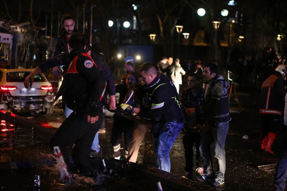 34 قتيلا في تفجير سيارة مفخخة بانقرة ونجاة السفير الاسترالي صورة رقم 30