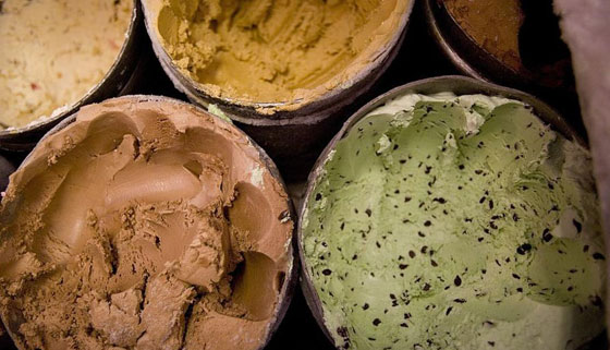 وفاة شاب امريكي بعد تناوله 60 علبة آيس كريم صورة رقم 2 وفاة شاب امريكي بعد تناوله 60 علبة آيس كريم صورة رقم 2