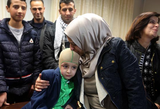 الدوابشة الفلسطيني يحقق حلمه ويلتقي رونالدو ونجوم ريال مدريد صورة رقم 7