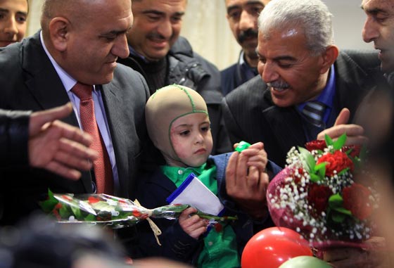 الدوابشة الفلسطيني يحقق حلمه ويلتقي رونالدو ونجوم ريال مدريد صورة رقم 8