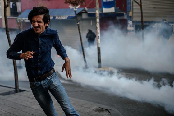 شرطة اسطنبول تشن حملة اعتقالات واسعة على الارهاب واهله!! صورة رقم 9 شرطة اسطنبول تشن حملة اعتقالات واسعة على الارهاب واهله!! صورة رقم 9