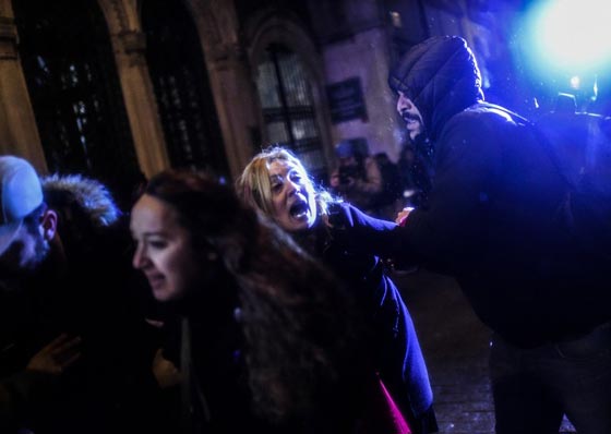 شرطة اسطنبول تشن حملة اعتقالات واسعة على الارهاب واهله!! صورة رقم 12 شرطة اسطنبول تشن حملة اعتقالات واسعة على الارهاب واهله!! صورة رقم 12