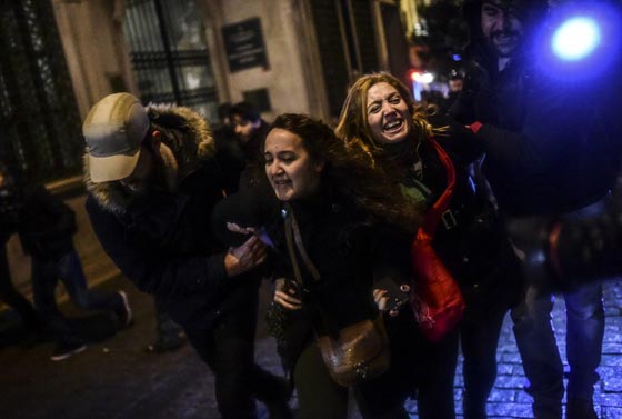 شرطة اسطنبول تشن حملة اعتقالات واسعة على الارهاب واهله!! صورة رقم 13 شرطة اسطنبول تشن حملة اعتقالات واسعة على الارهاب واهله!! صورة رقم 13