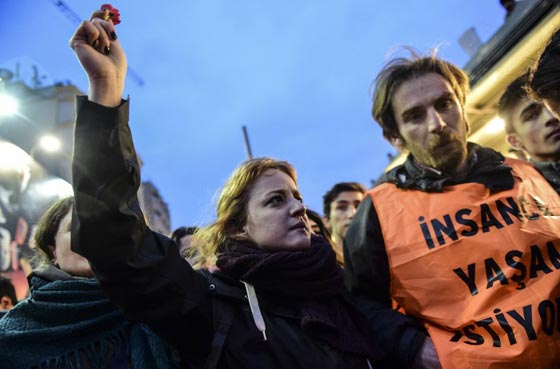 شرطة اسطنبول تشن حملة اعتقالات واسعة على الارهاب واهله!! صورة رقم 16 شرطة اسطنبول تشن حملة اعتقالات واسعة على الارهاب واهله!! صورة رقم 16