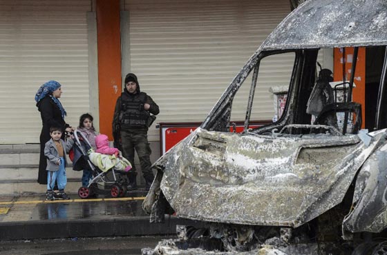 شرطة اسطنبول تشن حملة اعتقالات واسعة على الارهاب واهله!! صورة رقم 20 شرطة اسطنبول تشن حملة اعتقالات واسعة على الارهاب واهله!! صورة رقم 20