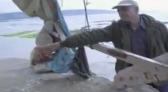 استمع الى ما قاله والد فتى سوري اغتُصب وشُنق في لبنان صورة رقم 4