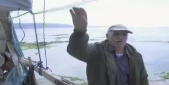 استمع الى ما قاله والد فتى سوري اغتُصب وشُنق في لبنان صورة رقم 3