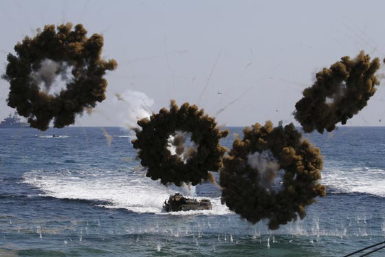 كوريا تهدد اعداءها بالويل الثبور وعظائم الامور.. والنووي ايضا صورة رقم 3