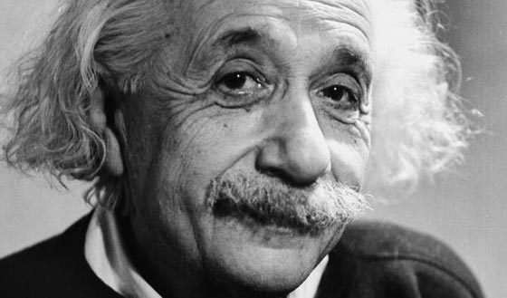 137 عاما على ولادة ابو النسبية.. شاهد بالصور ابرز محطات اينشتاين صورة رقم 1