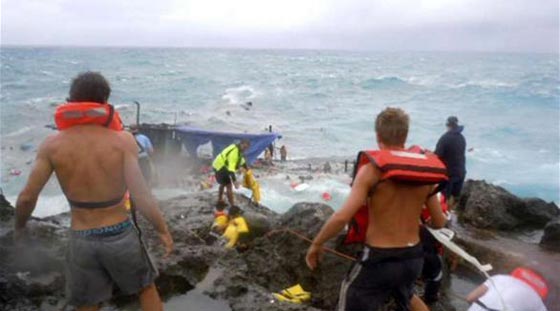  خفر السواحل الامريكي ينقذ سفينة سياحية ومقتل 9 كانوا على متنها صورة رقم 1