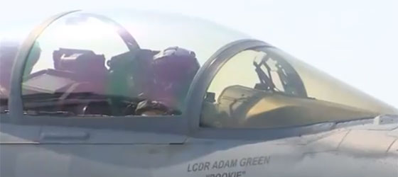 اكبر آلة حربية ترسل عينيها تجاه كوريا.. وتستعرض قوة الترسانة الامريكية صورة رقم 2