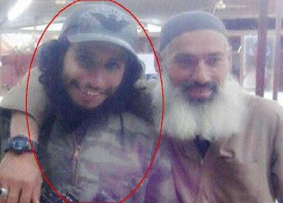 المتهم الفرنسي: تراجعت عن تفجير نفسي في دو فرانس في اللحظة الاخيرة صورة رقم 2