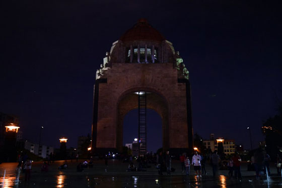 ساعة الارض تشغل 180 بلدا وتدهش الملايين.. اليكم ما حصل خلالها صورة رقم 28