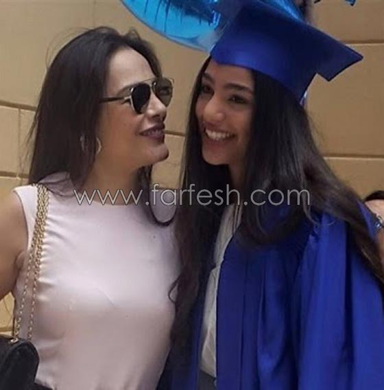 بمناسبة عيد الام: اجمل صور الفنانات العربيات مع أبنائهن وبناتهن صورة رقم 15