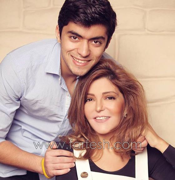 بمناسبة عيد الام: اجمل صور الفنانات العربيات مع أبنائهن وبناتهن صورة رقم 8