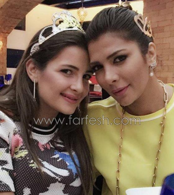 بمناسبة عيد الام: اجمل صور الفنانات العربيات مع أبنائهن وبناتهن صورة رقم 4