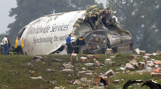 حادثة فلاي دبي تعيد الى الاذهان تاريخا فظيعا لهذا الطراز من بوينغ صورة رقم 2