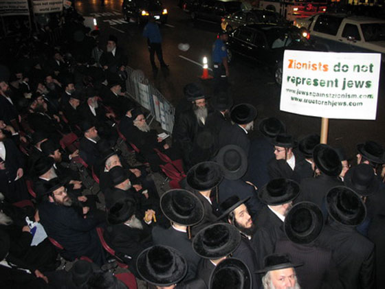 الحريديم.. الفرقة المعتزلة بين اليهود لغتهم الايدش ويتزوجون بنساء طالبان صورة رقم 1