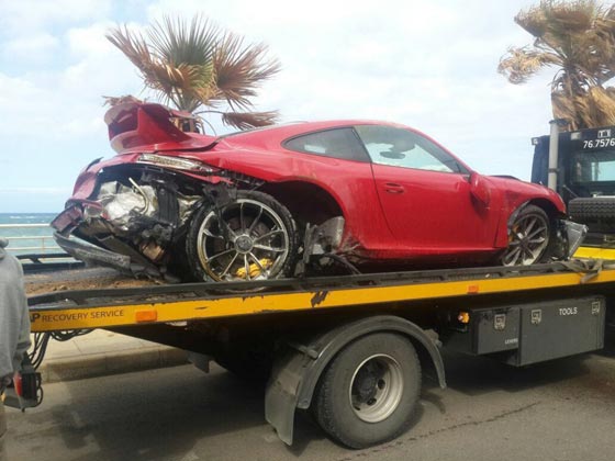 هكذا تحطمت سيارة البورش في لبنان بسبب السرعة الجنونية! شاهد صورة رقم 4 هكذا تحطمت سيارة البورش في لبنان بسبب السرعة الجنونية! شاهد صورة رقم 4