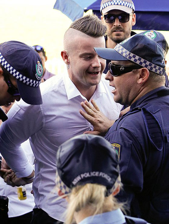 اغنى سباق خيول في العالم ساحة معركة ومشاجرات وخمور.. صور صورة رقم 7 اغنى سباق خيول في العالم ساحة معركة ومشاجرات وخمور.. صور صورة رقم 7