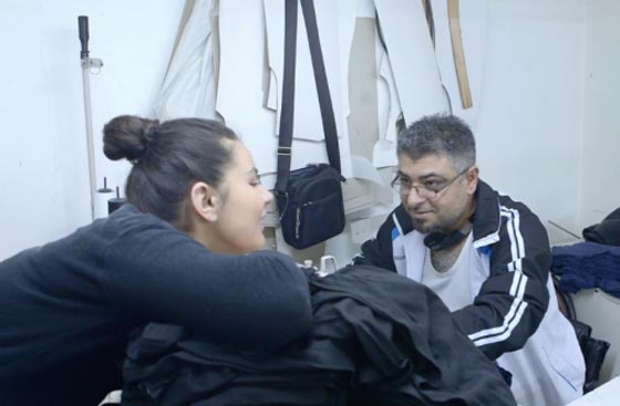 هكذا تحولت موهوبة موسيقية سورية الى عاملة نسيج في تركيا!! صورة رقم 3