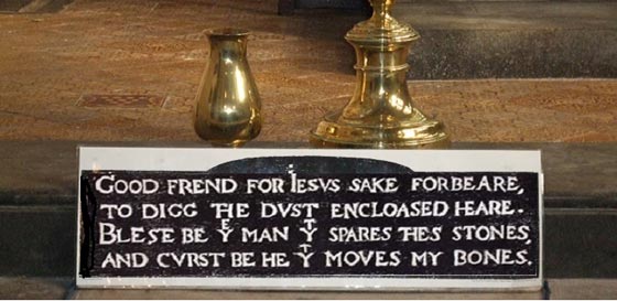 رياح التكنولوجيا تخالف شكسبير وتكشف عن نبش مجهول لقبره وسرقة جمجمته!! صورة رقم 2