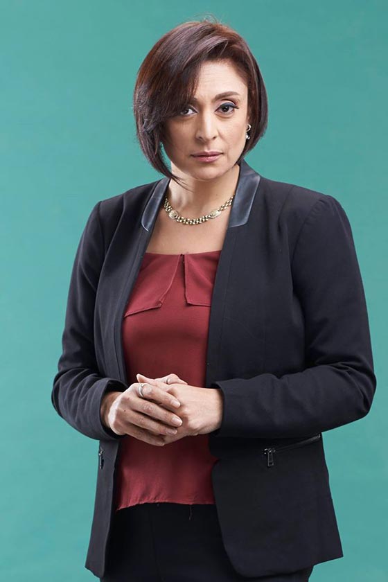 فيديو صادم: اعتداء صاحب مطعم بيتزا على اعلامية مصرية فضحت استخدامه (جبن فاسد)! صورة رقم 8