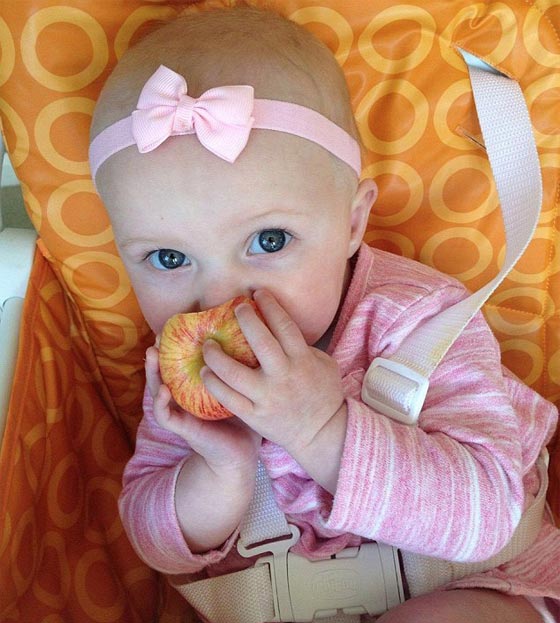  مؤثر جدا.. اب يتزوج طفلته ليحقق لها حلما قبل موتها بالسرطان صورة رقم 10