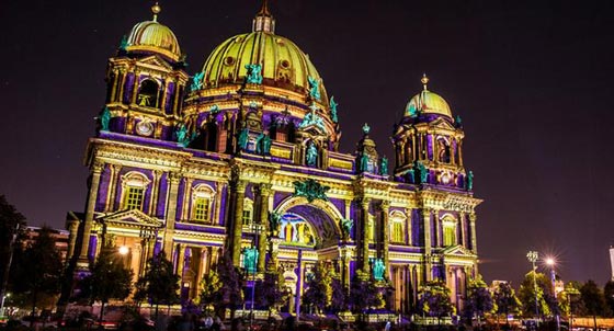 صور رائعة: سحر الانارة الملونة يضئ مدن العالم، وترقبوا مهرجان الاضواء في القدس القديمة   صورة رقم 10