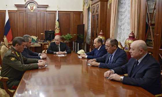 هل يكوي بوتين ملابسه بنفسه؟ سؤال استفز الكرملين المسؤولين فيه! صورة رقم 5