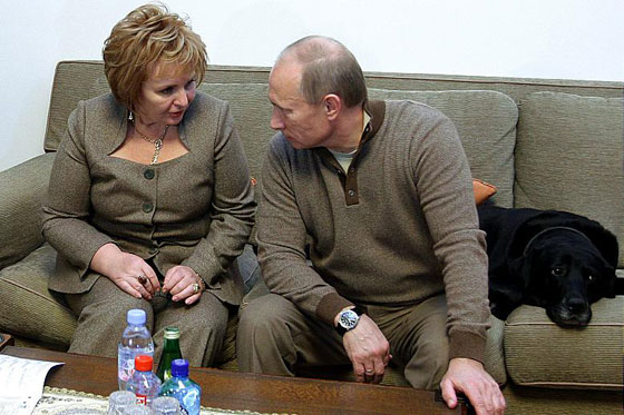 هل يكوي بوتين ملابسه بنفسه؟ سؤال استفز الكرملين المسؤولين فيه! صورة رقم 7