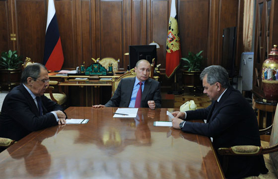 هل يكوي بوتين ملابسه بنفسه؟ سؤال استفز الكرملين المسؤولين فيه! صورة رقم 10