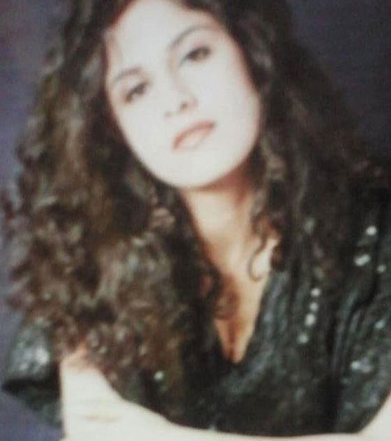 صورة بالف كلمة.. امرأة على وشك الانهيار مزق تفجير بروكسل سترتها صورة رقم 4