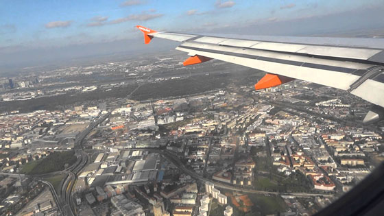  شك مسافرة بوجود  داعشي ارهابي يؤخر اقلاع الطائرة من فينا الى لندن  صورة رقم 2