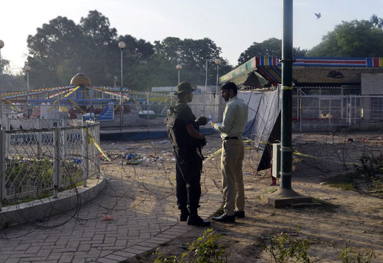  فصح تعيس بباكستان.. 70 قتيلا بينهم اطفال في تفجير خلال احتفال بالفصح صورة رقم 4