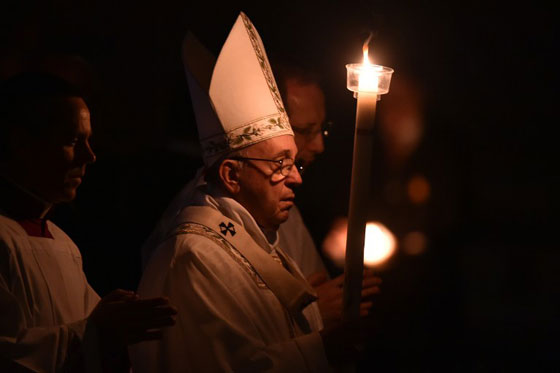 في رسالة القيامة.. بابا الفاتيكان يواجه الارهاب بالمحبة والامل صورة رقم 10