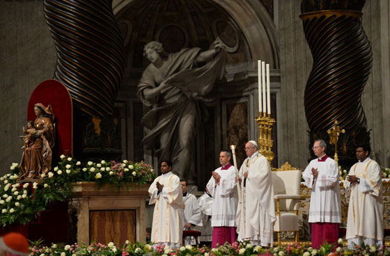 في رسالة القيامة.. بابا الفاتيكان يواجه الارهاب بالمحبة والامل صورة رقم 13