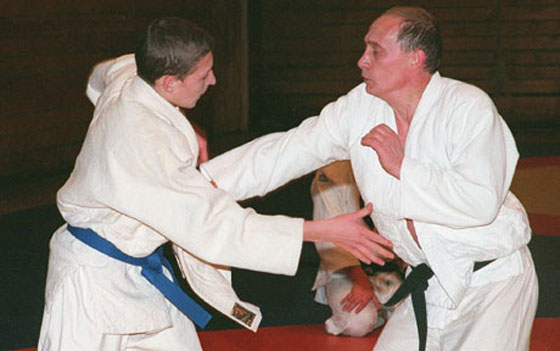 هل ينزل رئيس الوزراء الكندي الرئيس الروسي عن عرش اللياقة في العالم؟ صورة رقم 4