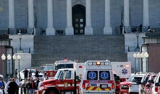 ادعى انه نبي الله وحمل سلاحه فتلقى رصاصة وسقط مضرجا بدمائه في الكونغرس صورة رقم 7